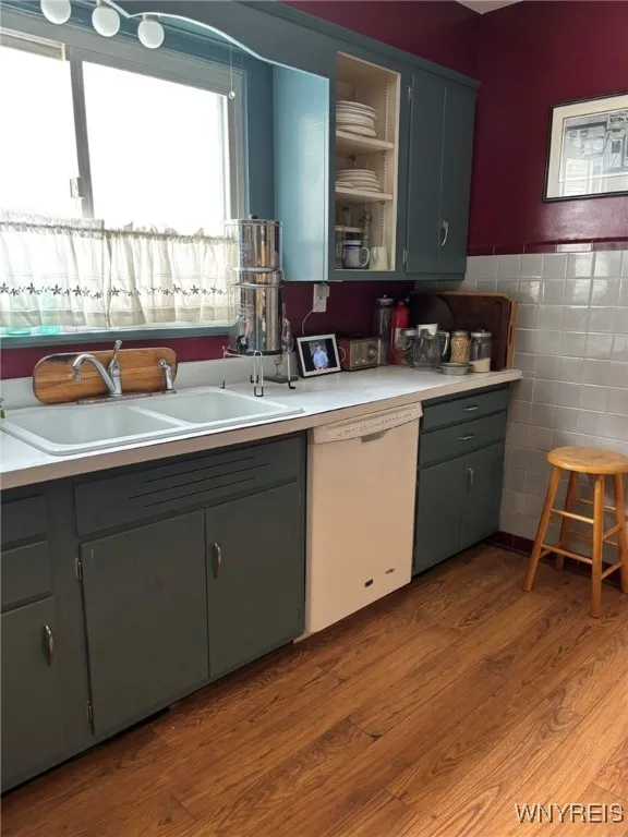 326 Sterling Avenue, Buffalo, New York 14216, Buffalo, New York 14216, 6 Bedrooms Bedrooms, ,2 BathroomsBathrooms,Residential,Closed,326 Sterling Avenue, Buffalo, New York 14216,0,B1589253