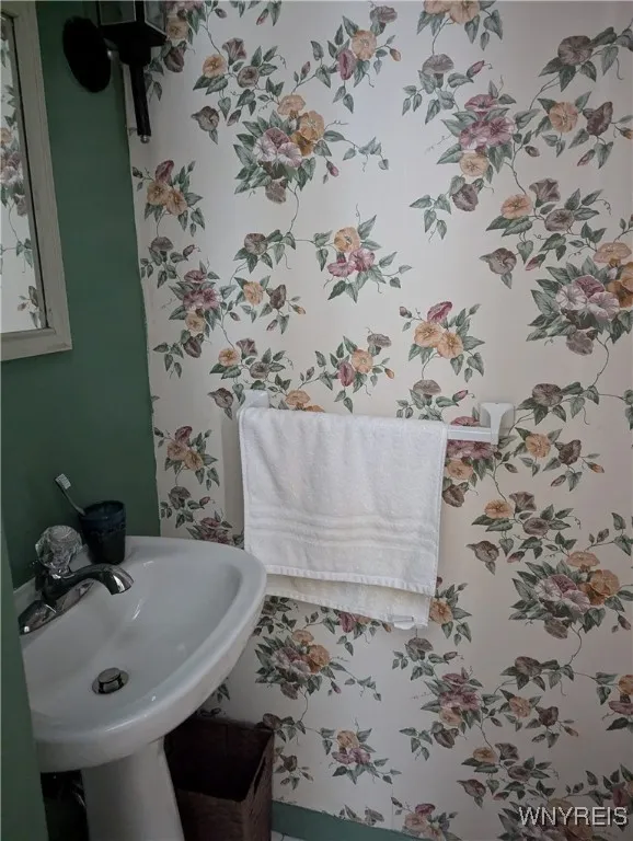 Half bath lower unit
