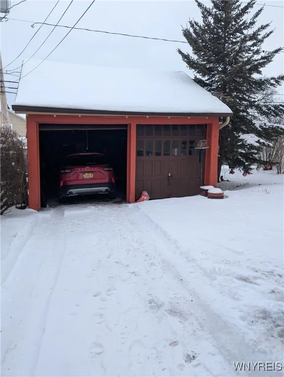 326 Sterling Avenue, Buffalo, New York 14216, Buffalo, New York 14216, 6 Bedrooms Bedrooms, ,2 BathroomsBathrooms,Residential,Closed,326 Sterling Avenue, Buffalo, New York 14216,0,B1589253