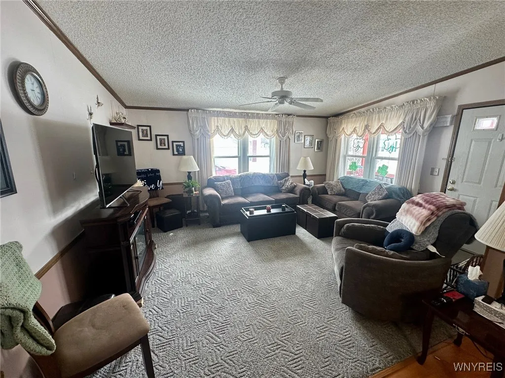 37 Juniper Lane, Cheektowaga, New York 14227, Cheektowaga, New York 14227, 3 Bedrooms Bedrooms, 7 Rooms Rooms,2 BathroomsBathrooms,Residential,Closed,37 Juniper Lane, Cheektowaga, New York 14227,0,B1590000