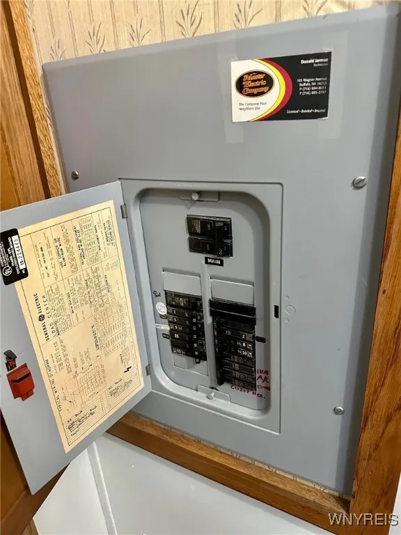 37 Juniper Lane, Cheektowaga, New York 14227, Cheektowaga, New York 14227, 3 Bedrooms Bedrooms, 7 Rooms Rooms,2 BathroomsBathrooms,Residential,Closed,37 Juniper Lane, Cheektowaga, New York 14227,0,B1590000