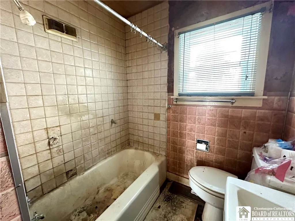 845 Garden Avenue, Olean-city, New York 14760, Olean, New York 14760, 2 Bedrooms Bedrooms, 5 Rooms Rooms,1 BathroomBathrooms,Residential,Closed,845 Garden Avenue, Olean-city, New York 14760,0,R1589597