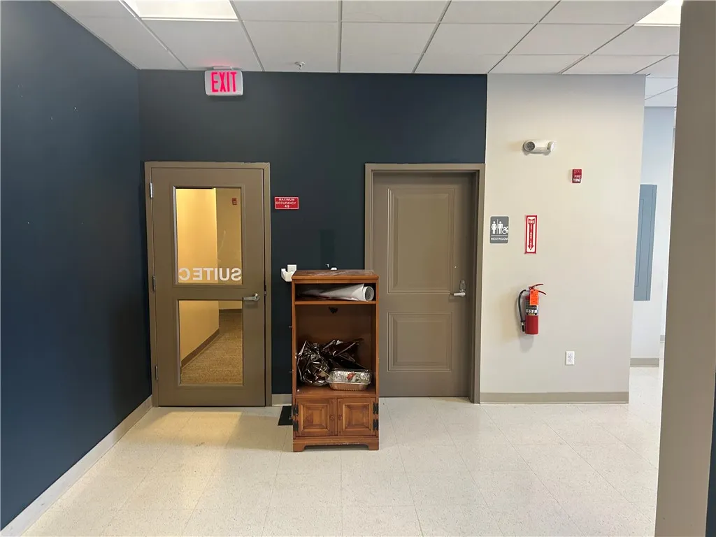 390 South Avenue, Rochester, New York 14620, Rochester, New York 14620, ,Commercial Lease,For Rent,390 South Avenue, Rochester, New York 14620,R1590333