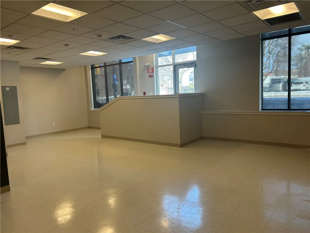 390 South Avenue, Rochester, New York 14620, Rochester, New York 14620, ,Commercial Lease,For Rent,390 South Avenue, Rochester, New York 14620,R1590333