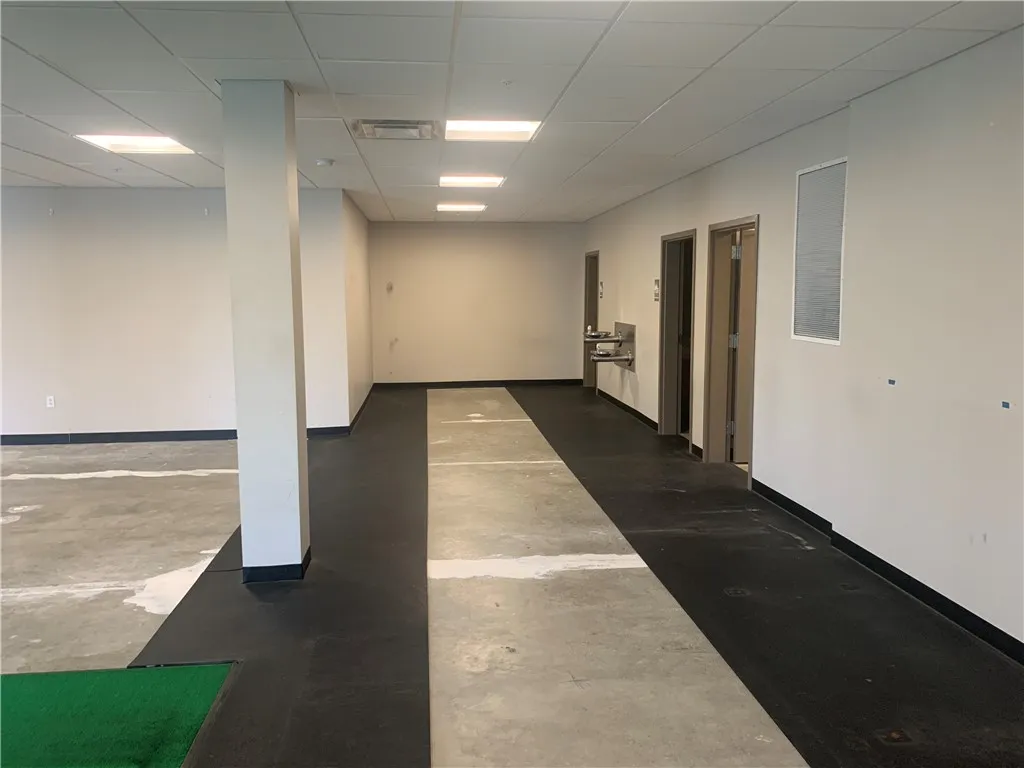390 South Avenue, Rochester, New York 14620, Rochester, New York 14620, ,Commercial Lease,For Rent,390 South Avenue, Rochester, New York 14620,R1590333