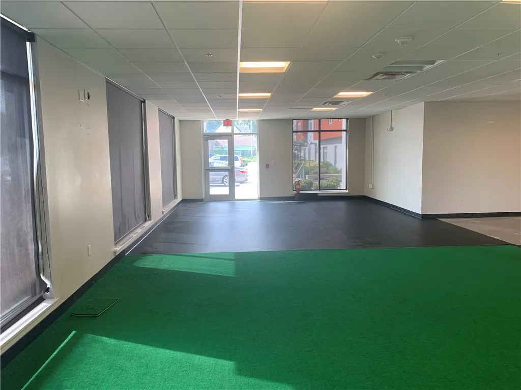 390 South Avenue, Rochester, New York 14620, Rochester, New York 14620, ,Commercial Lease,For Rent,390 South Avenue, Rochester, New York 14620,R1590333
