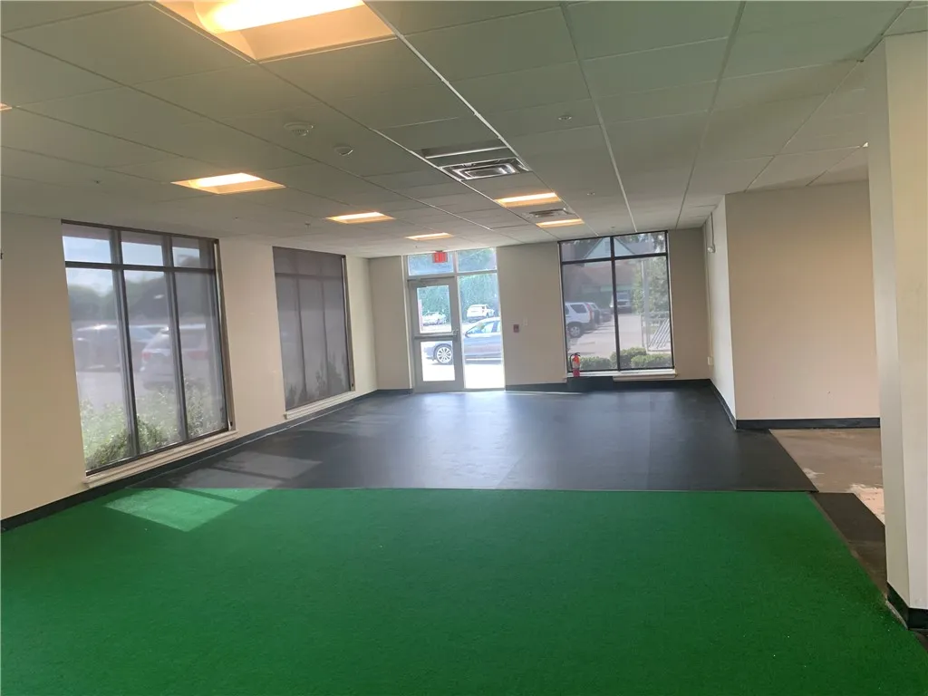 390 South Avenue, Rochester, New York 14620, Rochester, New York 14620, ,Commercial Lease,For Rent,390 South Avenue, Rochester, New York 14620,R1590333