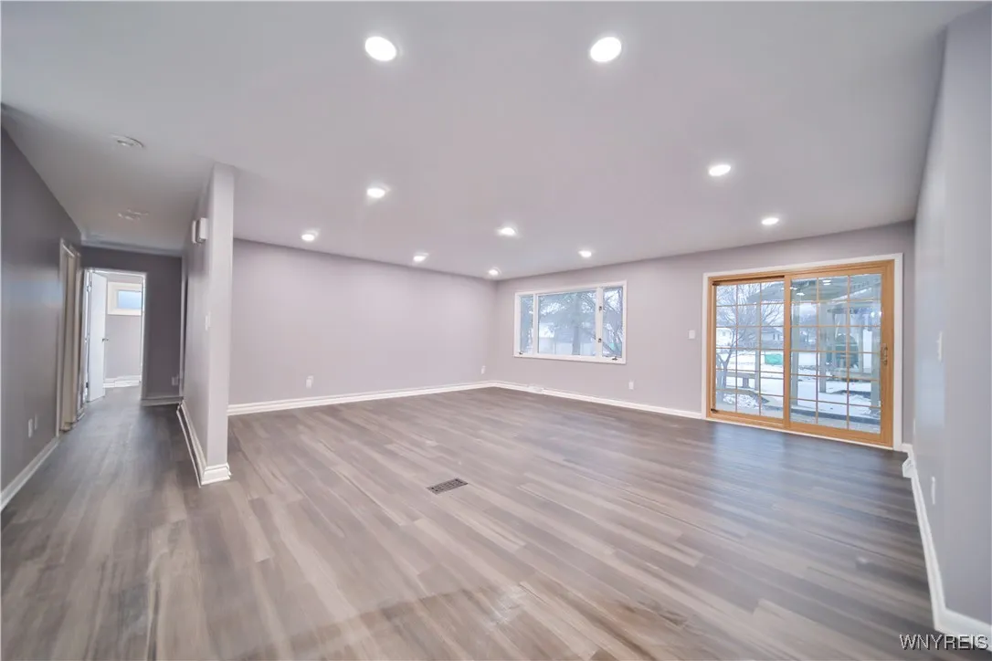 54 Barnett Drive, West Seneca, New York 14224, West Seneca, New York 14224, 3 Bedrooms Bedrooms, 7 Rooms Rooms,1 BathroomBathrooms,Residential,Closed,54 Barnett Drive, West Seneca, New York 14224,0,B1590389