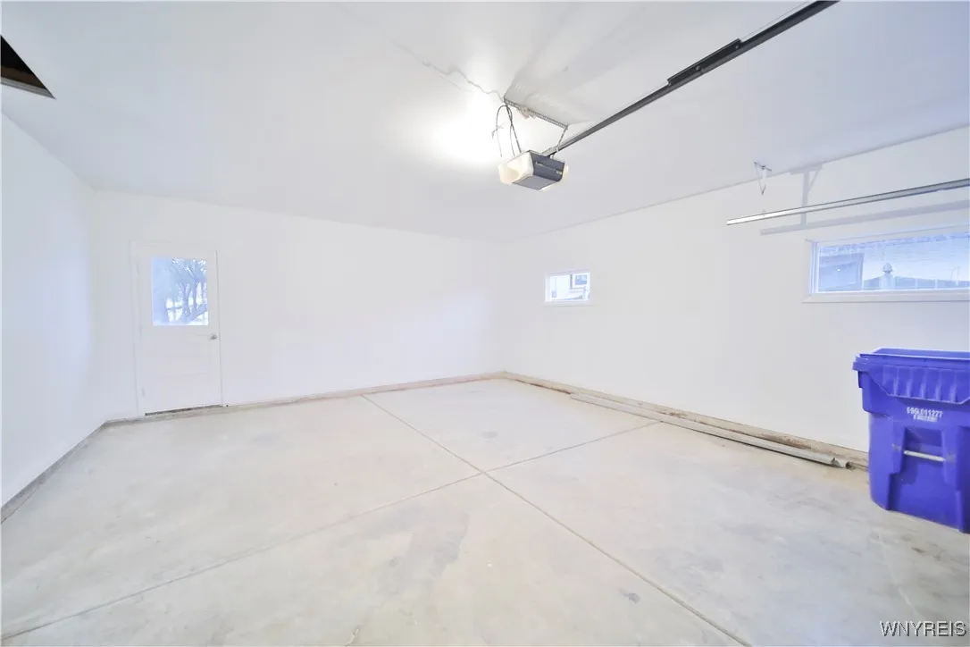 54 Barnett Drive, West Seneca, New York 14224, West Seneca, New York 14224, 3 Bedrooms Bedrooms, 7 Rooms Rooms,1 BathroomBathrooms,Residential,Closed,54 Barnett Drive, West Seneca, New York 14224,0,B1590389