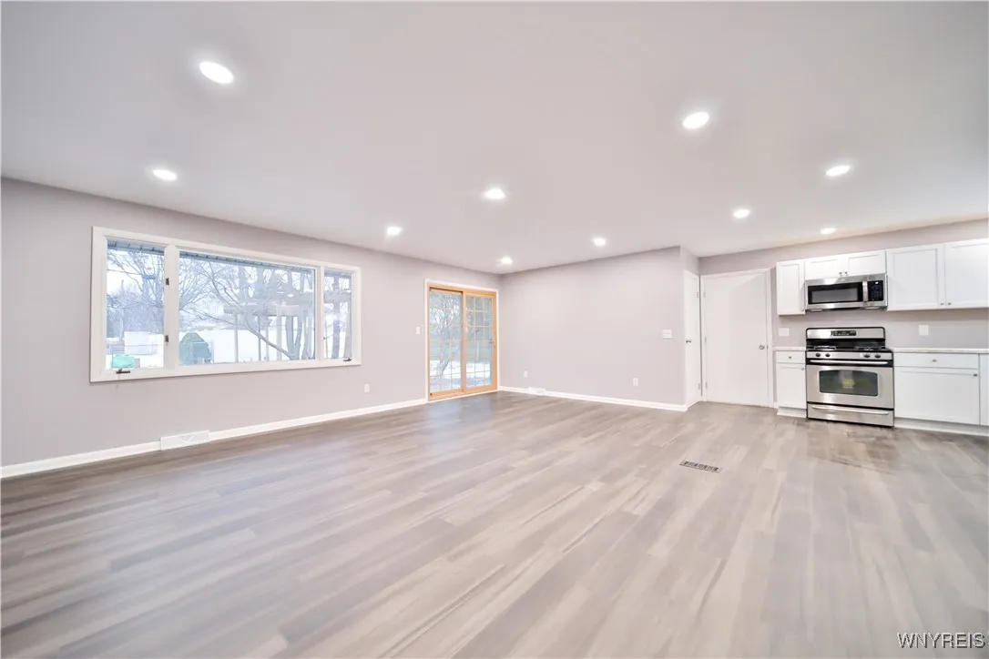 54 Barnett Drive, West Seneca, New York 14224, West Seneca, New York 14224, 3 Bedrooms Bedrooms, 7 Rooms Rooms,1 BathroomBathrooms,Residential,Closed,54 Barnett Drive, West Seneca, New York 14224,0,B1590389