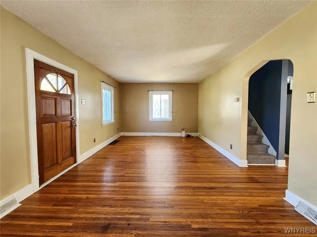 609 Emerson Drive, Amherst, New York 14226, Amherst, New York 14226, 3 Bedrooms Bedrooms, 7 Rooms Rooms,2 BathroomsBathrooms,Residential,Closed,609 Emerson Drive, Amherst, New York 14226,0,B1589596