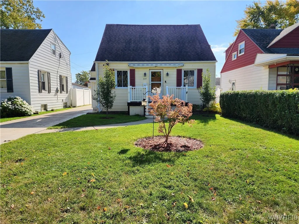 609 Emerson Drive, Amherst, New York 14226, Amherst, New York 14226, 3 Bedrooms Bedrooms, 7 Rooms Rooms,2 BathroomsBathrooms,Residential,Closed,609 Emerson Drive, Amherst, New York 14226,0,B1589596