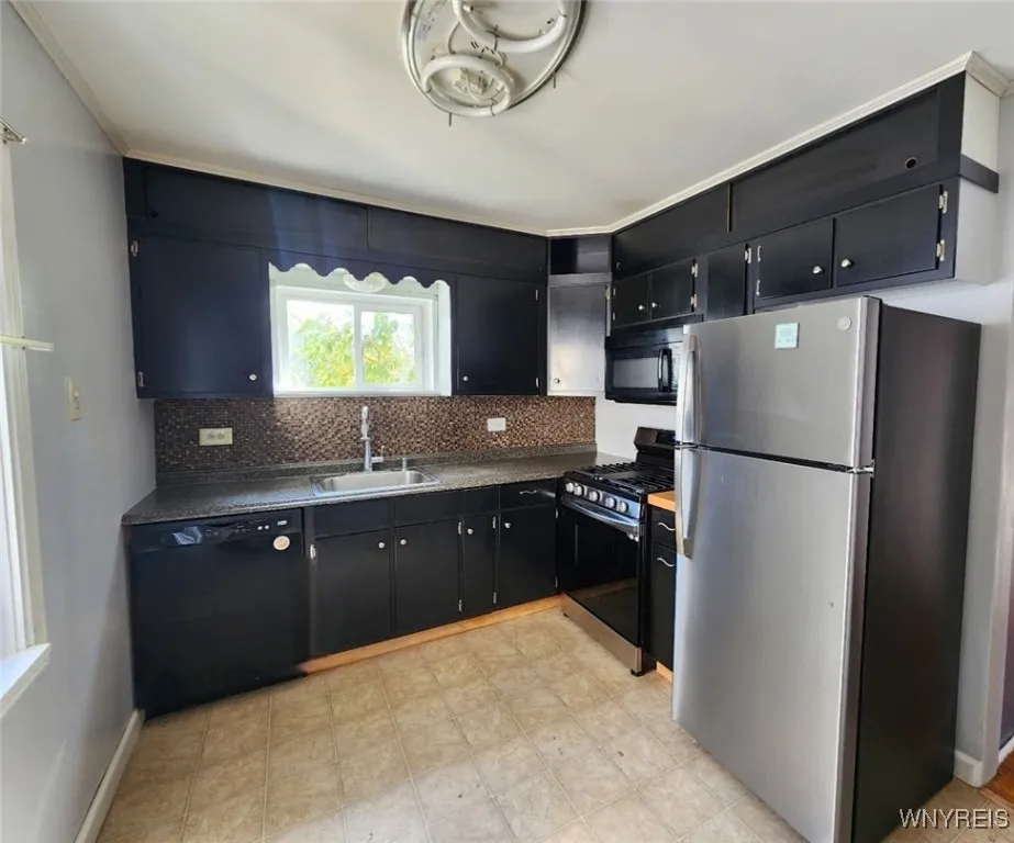 609 Emerson Drive, Amherst, New York 14226, Amherst, New York 14226, 3 Bedrooms Bedrooms, 7 Rooms Rooms,2 BathroomsBathrooms,Residential,Closed,609 Emerson Drive, Amherst, New York 14226,0,B1589596
