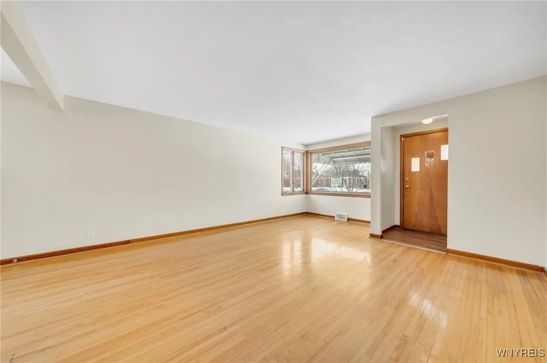 17 Alberta Drive, Amherst, New York 14226, Amherst, New York 14226, 3 Bedrooms Bedrooms, 7 Rooms Rooms,1 BathroomBathrooms,Residential,Closed,17 Alberta Drive, Amherst, New York 14226,0,B1590489