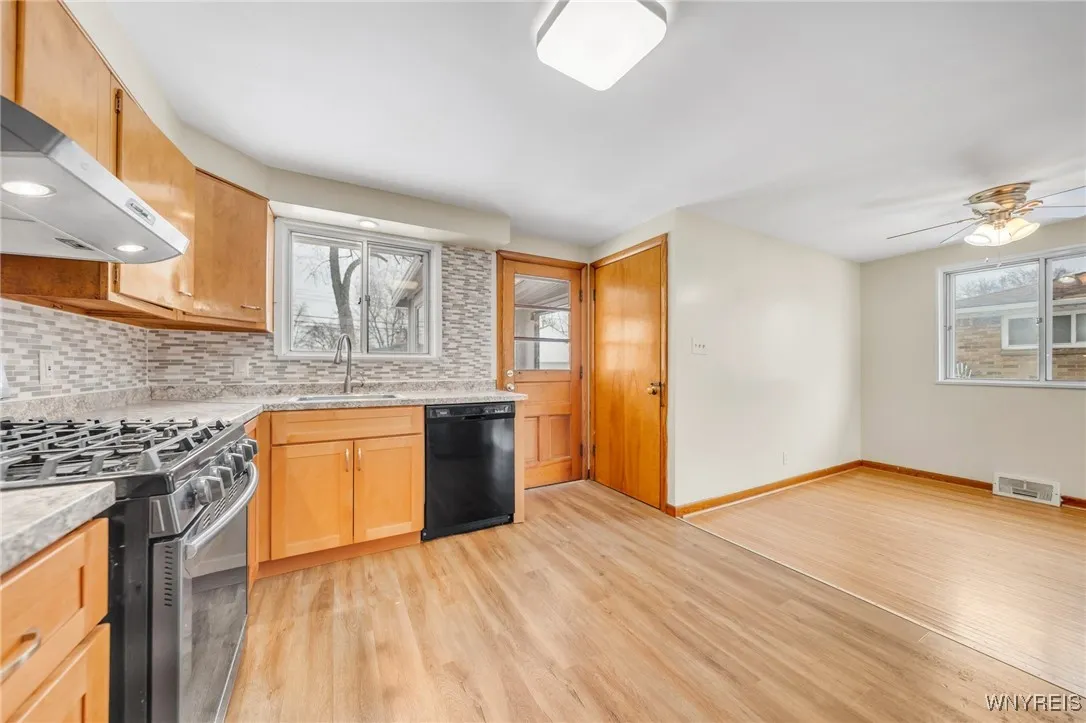 17 Alberta Drive, Amherst, New York 14226, Amherst, New York 14226, 3 Bedrooms Bedrooms, 7 Rooms Rooms,1 BathroomBathrooms,Residential,Closed,17 Alberta Drive, Amherst, New York 14226,0,B1590489