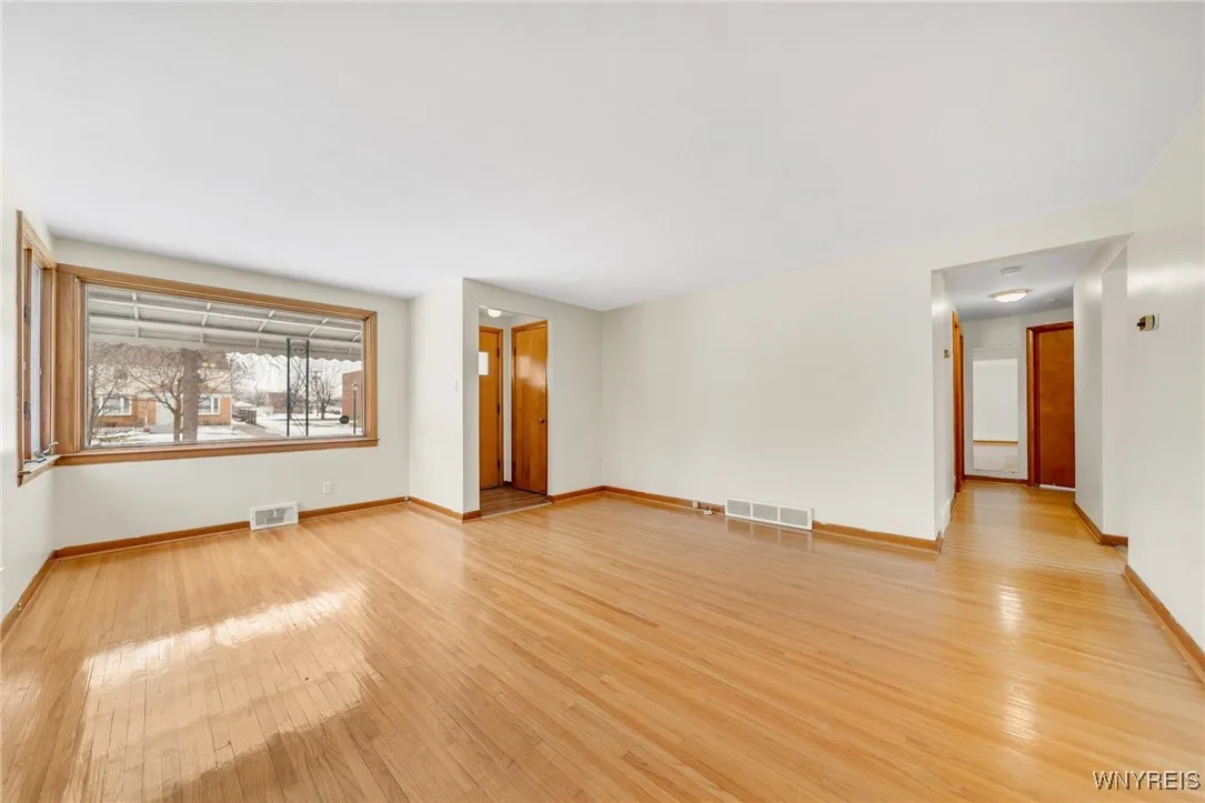 17 Alberta Drive, Amherst, New York 14226, Amherst, New York 14226, 3 Bedrooms Bedrooms, 7 Rooms Rooms,1 BathroomBathrooms,Residential,Closed,17 Alberta Drive, Amherst, New York 14226,0,B1590489