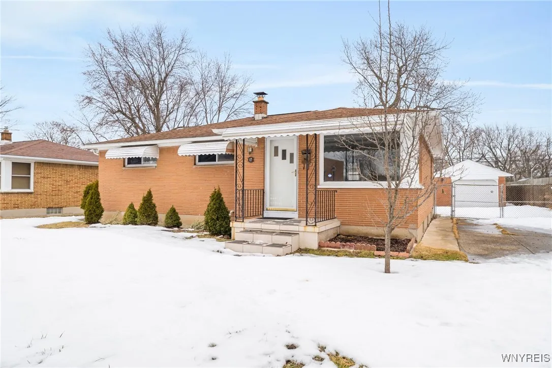 17 Alberta Drive, Amherst, New York 14226, Amherst, New York 14226, 3 Bedrooms Bedrooms, 7 Rooms Rooms,1 BathroomBathrooms,Residential,Closed,17 Alberta Drive, Amherst, New York 14226,0,B1590489