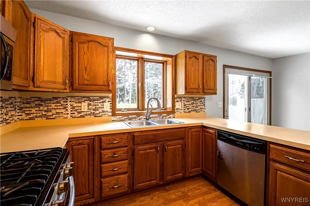 149 Shellridge Drive, Amherst, New York 14051, Amherst, New York 14051, 4 Bedrooms Bedrooms, 9 Rooms Rooms,2 BathroomsBathrooms,Residential,Closed,149 Shellridge Drive, Amherst, New York 14051,0,B1590513