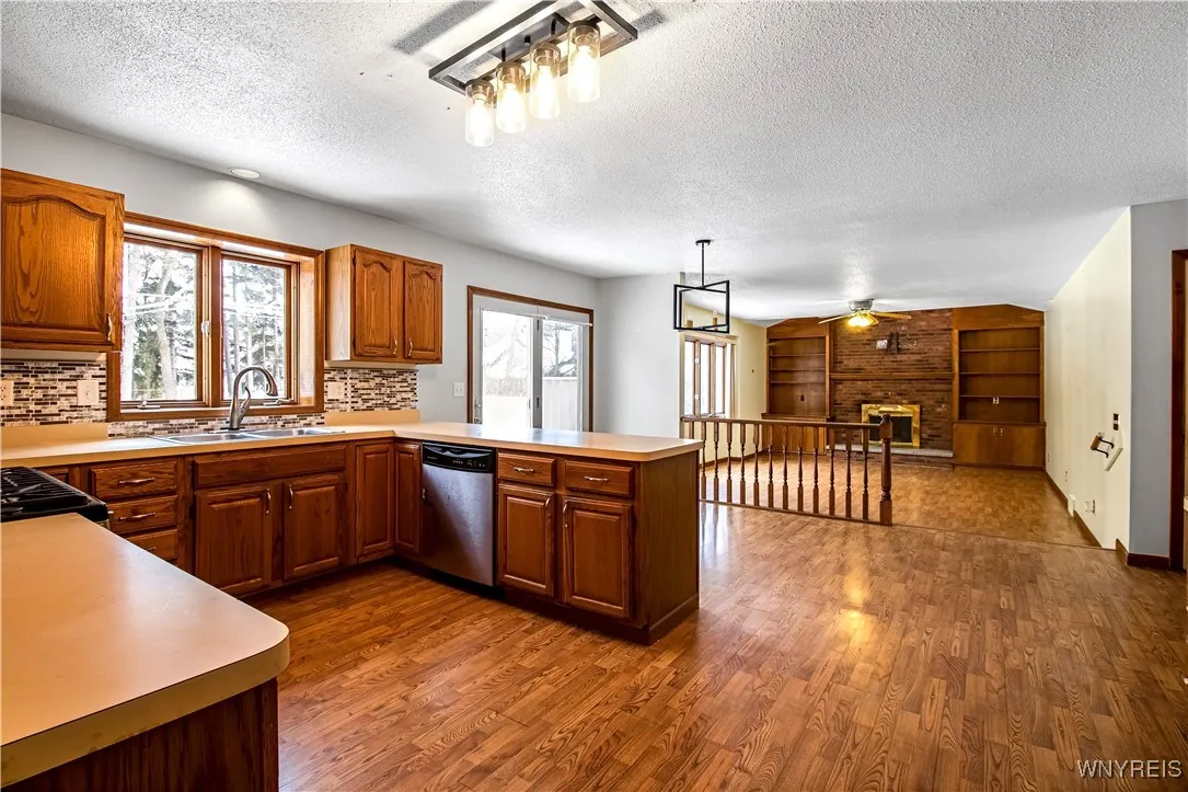 149 Shellridge Drive, Amherst, New York 14051, Amherst, New York 14051, 4 Bedrooms Bedrooms, 9 Rooms Rooms,2 BathroomsBathrooms,Residential,Closed,149 Shellridge Drive, Amherst, New York 14051,0,B1590513