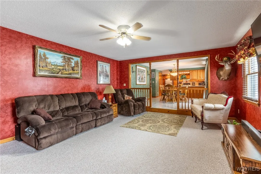 15 x 20 Familyroom with gas fireplace