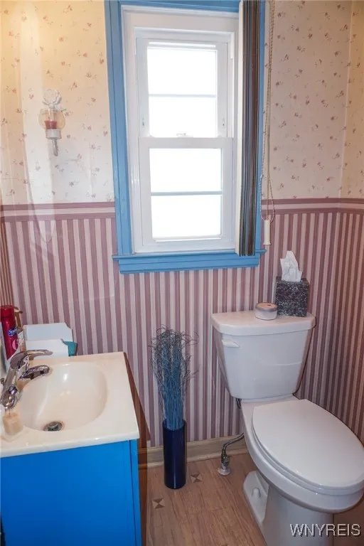 211 Northwood Drive, Tonawanda-town, New York 1422, Tonawanda, New York 14223, 3 Bedrooms Bedrooms, 8 Rooms Rooms,1 BathroomBathrooms,Residential,Closed,211 Northwood Drive, Tonawanda-town, New York 1422,0,B1589540