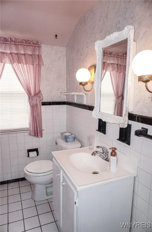 211 Northwood Drive, Tonawanda-town, New York 1422, Tonawanda, New York 14223, 3 Bedrooms Bedrooms, 8 Rooms Rooms,1 BathroomBathrooms,Residential,Closed,211 Northwood Drive, Tonawanda-town, New York 1422,0,B1589540