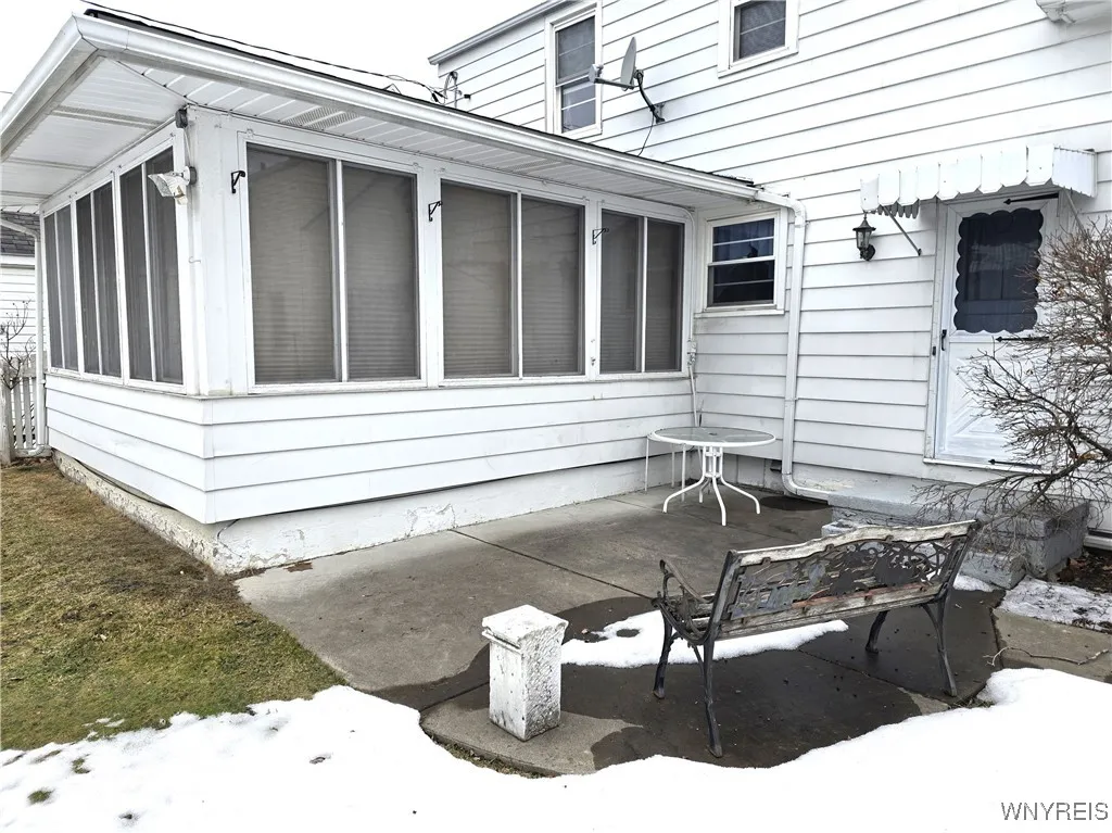 211 Northwood Drive, Tonawanda-town, New York 1422, Tonawanda, New York 14223, 3 Bedrooms Bedrooms, 8 Rooms Rooms,1 BathroomBathrooms,Residential,Closed,211 Northwood Drive, Tonawanda-town, New York 1422,0,B1589540