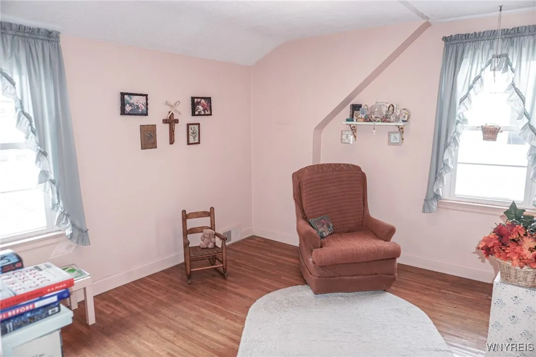 211 Northwood Drive, Tonawanda-town, New York 1422, Tonawanda, New York 14223, 3 Bedrooms Bedrooms, 8 Rooms Rooms,1 BathroomBathrooms,Residential,Closed,211 Northwood Drive, Tonawanda-town, New York 1422,0,B1589540