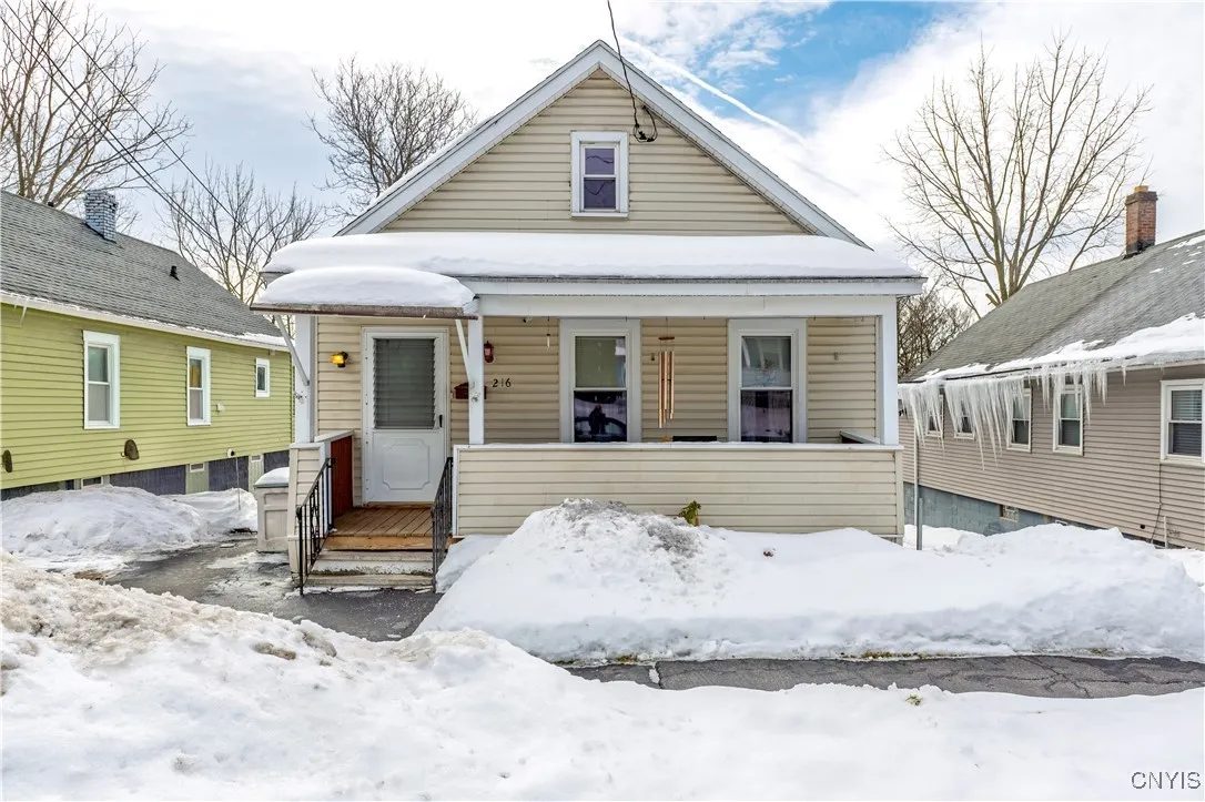 216 Vann Street, Syracuse, New York 13206, Syracuse, New York 13206, 3 Bedrooms Bedrooms, 7 Rooms Rooms,2 BathroomsBathrooms,Residential,Closed,216 Vann Street, Syracuse, New York 13206,0,S1590442