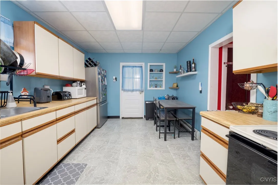 216 Vann Street, Syracuse, New York 13206, Syracuse, New York 13206, 3 Bedrooms Bedrooms, 7 Rooms Rooms,2 BathroomsBathrooms,Residential,Closed,216 Vann Street, Syracuse, New York 13206,0,S1590442