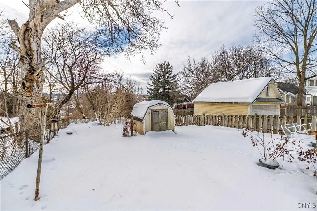 216 Vann Street, Syracuse, New York 13206, Syracuse, New York 13206, 3 Bedrooms Bedrooms, 7 Rooms Rooms,2 BathroomsBathrooms,Residential,Closed,216 Vann Street, Syracuse, New York 13206,0,S1590442