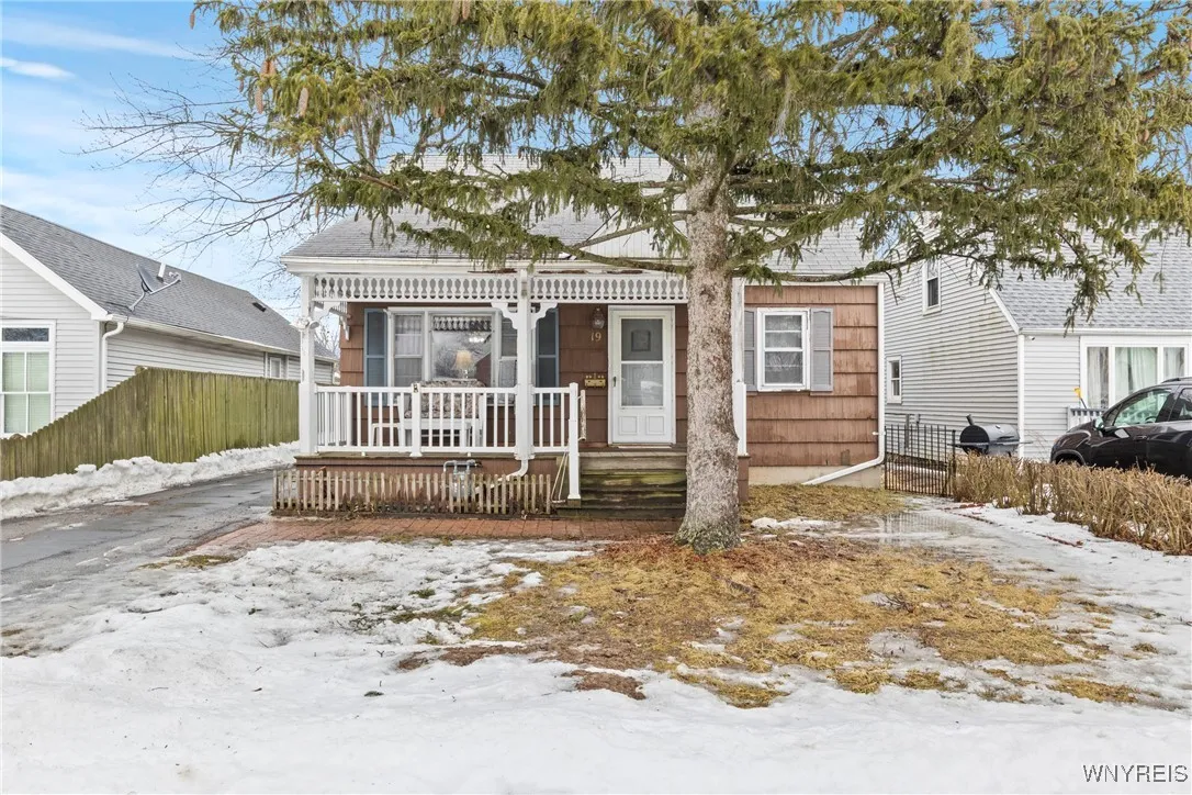 19 Manser Drive, Amherst, New York 14226, Amherst, New York 14226, 4 Bedrooms Bedrooms, 6 Rooms Rooms,1 BathroomBathrooms,Residential,Closed,19 Manser Drive, Amherst, New York 14226,0,B1590347