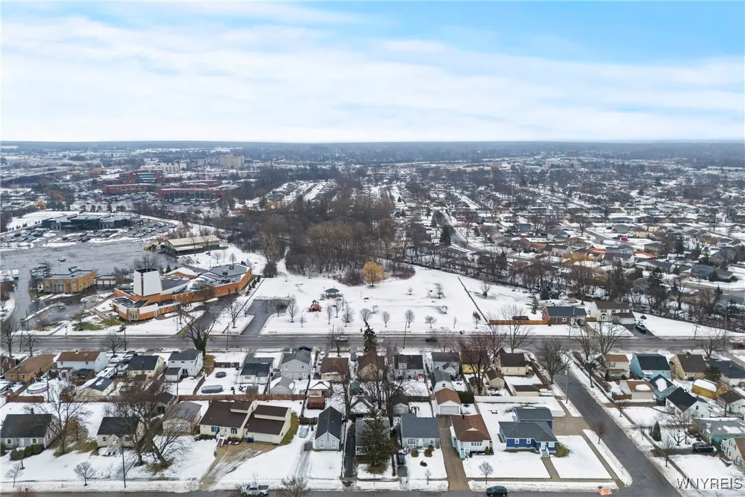 19 Manser Drive, Amherst, New York 14226, Amherst, New York 14226, 4 Bedrooms Bedrooms, 6 Rooms Rooms,1 BathroomBathrooms,Residential,Closed,19 Manser Drive, Amherst, New York 14226,0,B1590347
