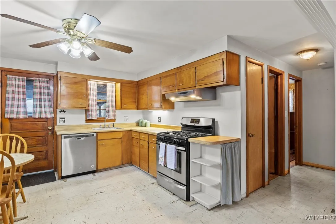 19 Manser Drive, Amherst, New York 14226, Amherst, New York 14226, 4 Bedrooms Bedrooms, 6 Rooms Rooms,1 BathroomBathrooms,Residential,Closed,19 Manser Drive, Amherst, New York 14226,0,B1590347
