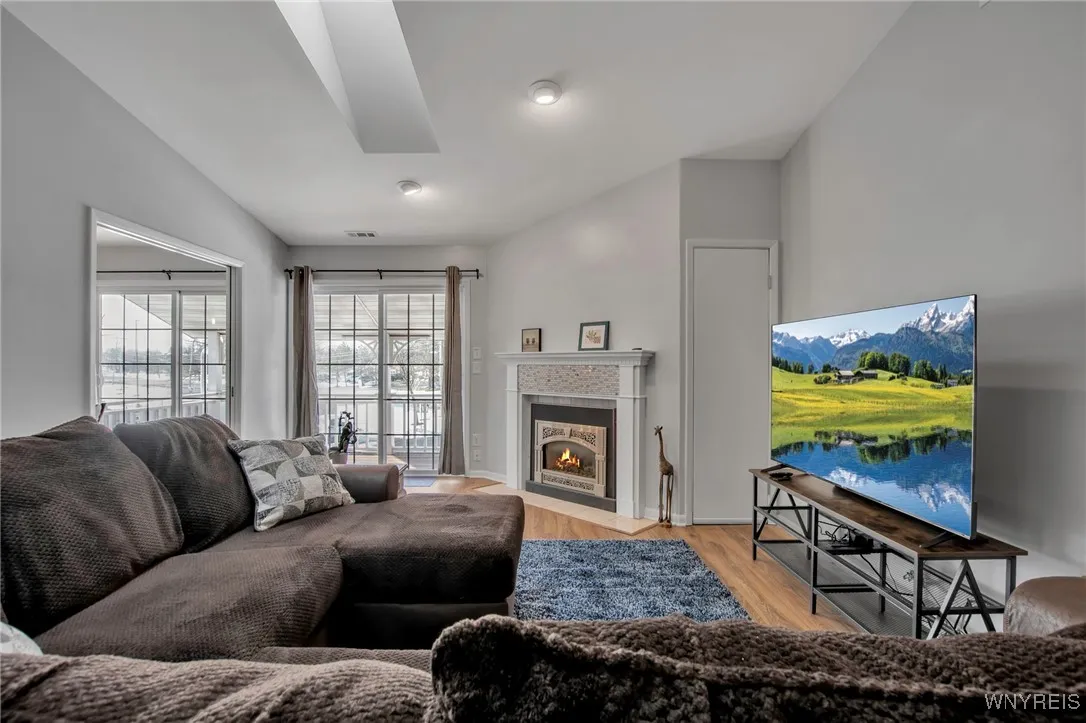 1075 Youngs Road F, Amherst, New York 14221, Amherst, New York 14221, 2 Bedrooms Bedrooms, 6 Rooms Rooms,2 BathroomsBathrooms,Residential,Closed,1075 Youngs Road F, Amherst, New York 14221,0,B1590237
