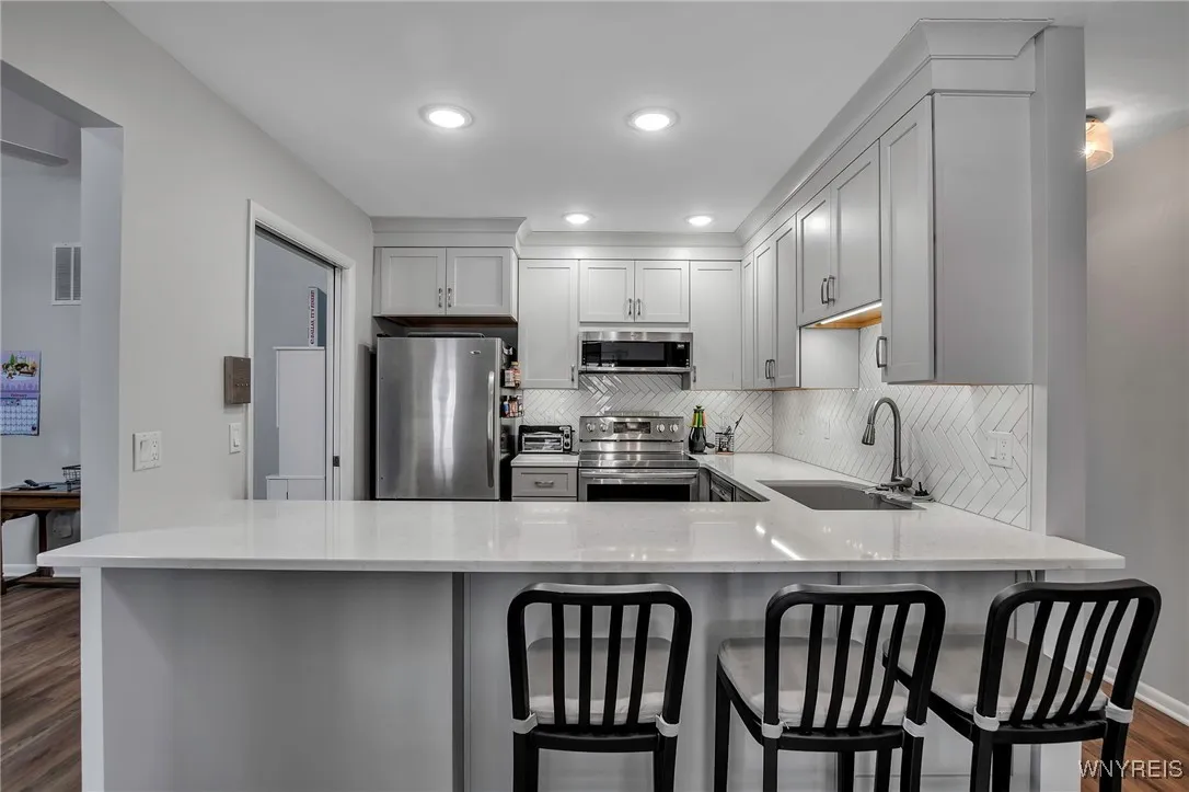 1075 Youngs Road F, Amherst, New York 14221, Amherst, New York 14221, 2 Bedrooms Bedrooms, 6 Rooms Rooms,2 BathroomsBathrooms,Residential,Closed,1075 Youngs Road F, Amherst, New York 14221,0,B1590237