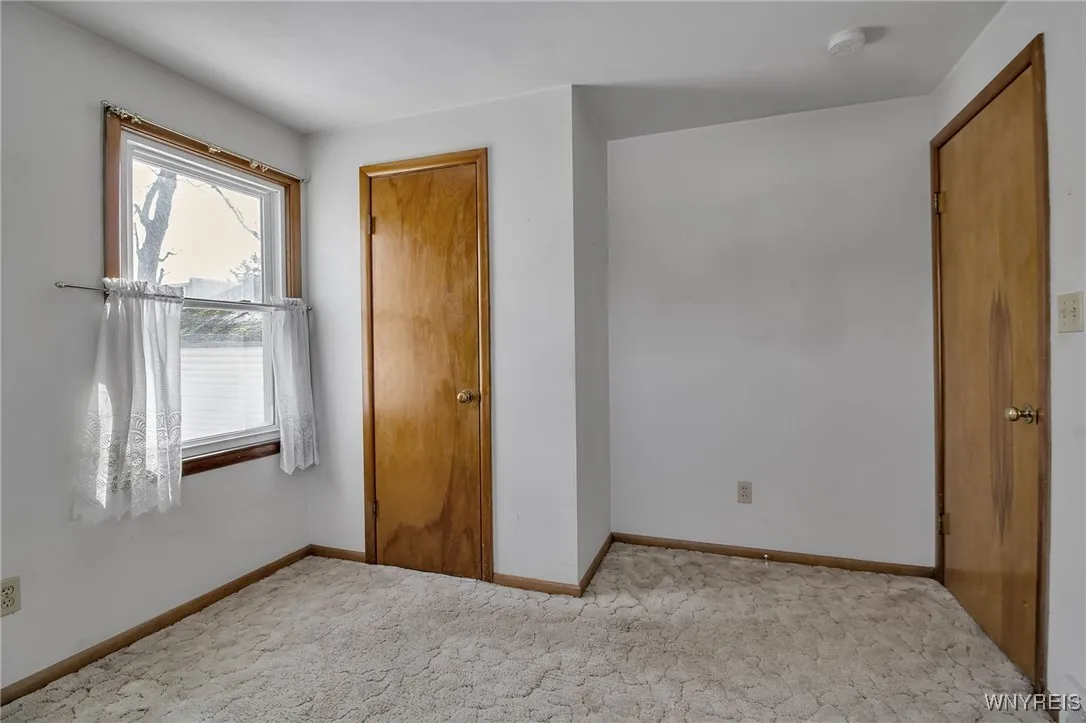 76 South Union Road, Amherst, New York 14221, Amherst, New York 14221, 6 Bedrooms Bedrooms, ,2 BathroomsBathrooms,Residential,Closed,76 South Union Road, Amherst, New York 14221,0,B1590699