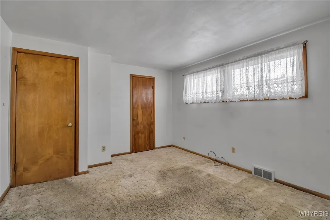 76 South Union Road, Amherst, New York 14221, Amherst, New York 14221, 6 Bedrooms Bedrooms, ,2 BathroomsBathrooms,Residential,Closed,76 South Union Road, Amherst, New York 14221,0,B1590699