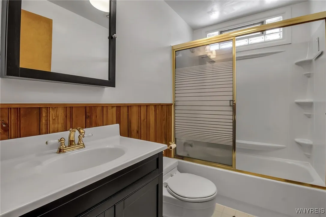 76 South Union Road, Amherst, New York 14221, Amherst, New York 14221, 6 Bedrooms Bedrooms, ,2 BathroomsBathrooms,Residential,Closed,76 South Union Road, Amherst, New York 14221,0,B1590699