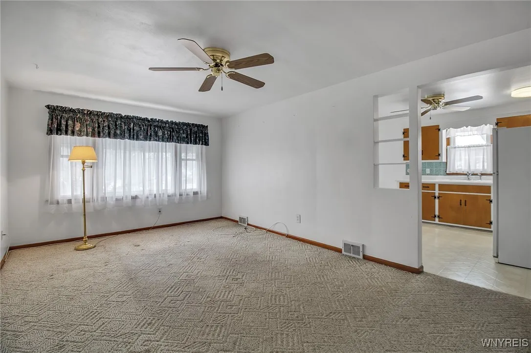 76 South Union Road, Amherst, New York 14221, Amherst, New York 14221, 6 Bedrooms Bedrooms, ,2 BathroomsBathrooms,Residential,Closed,76 South Union Road, Amherst, New York 14221,0,B1590699