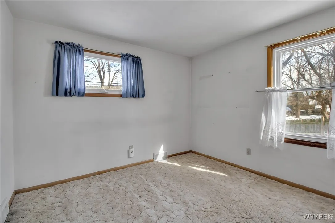 76 South Union Road, Amherst, New York 14221, Amherst, New York 14221, 6 Bedrooms Bedrooms, ,2 BathroomsBathrooms,Residential,Closed,76 South Union Road, Amherst, New York 14221,0,B1590699