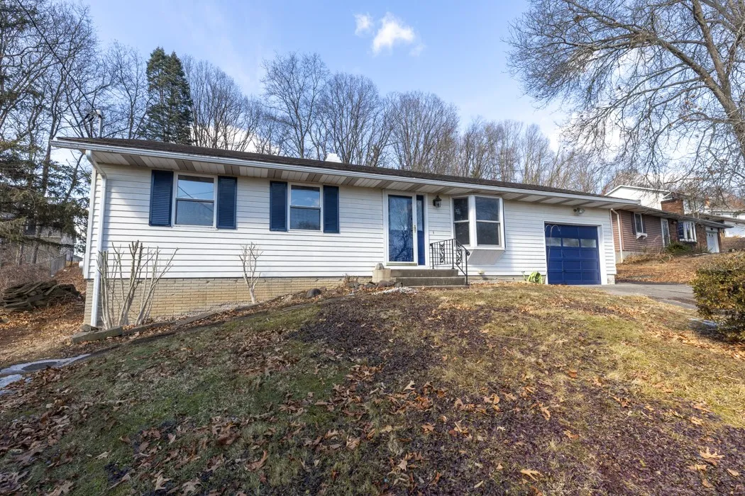 109 North Bradley Court South, Horseheads, New Yor, Horseheads, New York 14845, 3 Bedrooms Bedrooms, 7 Rooms Rooms,1 BathroomBathrooms,Residential,Closed,109 North Bradley Court South, Horseheads, New Yor,0,R1590545