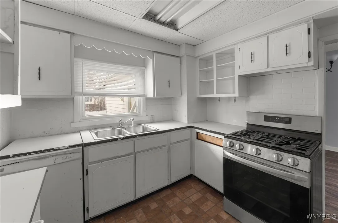 116 Ledger Street, Buffalo, New York 14216, Buffalo, New York 14216, 3 Bedrooms Bedrooms, 7 Rooms Rooms,1 BathroomBathrooms,Residential,Closed,116 Ledger Street, Buffalo, New York 14216,0,B1589895