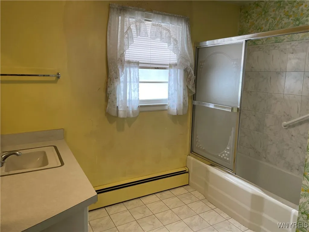 8315 Hirschwood Drive, Clarence, New York 14221, Clarence, New York 14221, 3 Bedrooms Bedrooms, 8 Rooms Rooms,1 BathroomBathrooms,Residential,Closed,8315 Hirschwood Drive, Clarence, New York 14221,0,B1590871