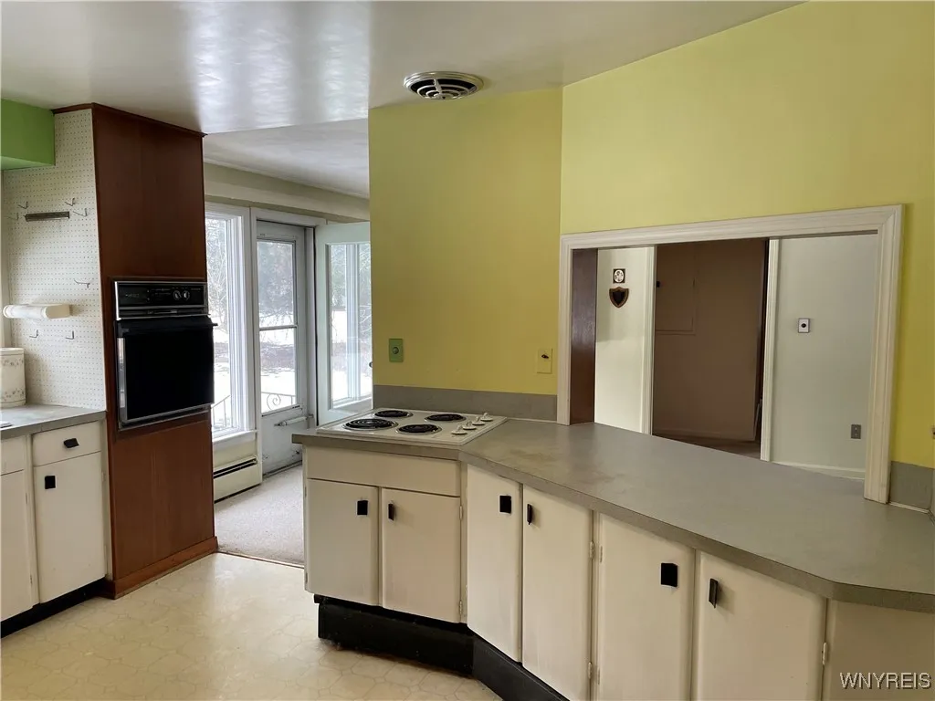 8315 Hirschwood Drive, Clarence, New York 14221, Clarence, New York 14221, 3 Bedrooms Bedrooms, 8 Rooms Rooms,1 BathroomBathrooms,Residential,Closed,8315 Hirschwood Drive, Clarence, New York 14221,0,B1590871