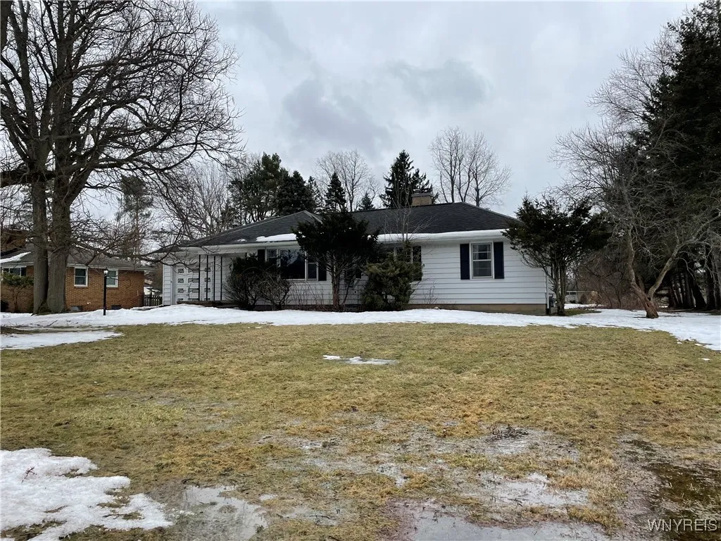 8315 Hirschwood Drive, Clarence, New York 14221, Clarence, New York 14221, 3 Bedrooms Bedrooms, 8 Rooms Rooms,1 BathroomBathrooms,Residential,Closed,8315 Hirschwood Drive, Clarence, New York 14221,0,B1590871