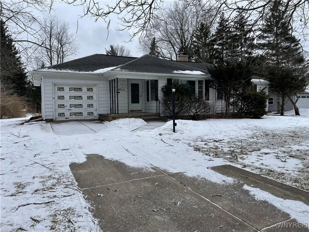 8315 Hirschwood Drive, Clarence, New York 14221, Clarence, New York 14221, 3 Bedrooms Bedrooms, 8 Rooms Rooms,1 BathroomBathrooms,Residential,Closed,8315 Hirschwood Drive, Clarence, New York 14221,0,B1590871