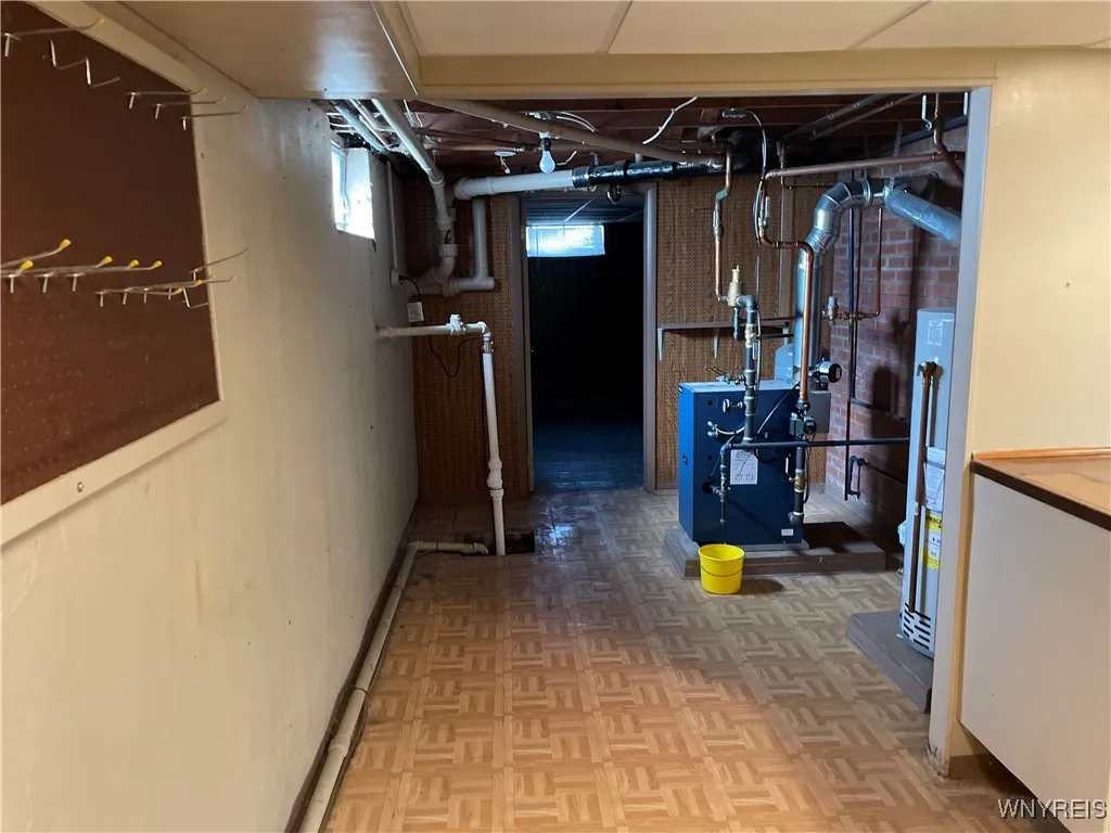 8315 Hirschwood Drive, Clarence, New York 14221, Clarence, New York 14221, 3 Bedrooms Bedrooms, 8 Rooms Rooms,1 BathroomBathrooms,Residential,Closed,8315 Hirschwood Drive, Clarence, New York 14221,0,B1590871