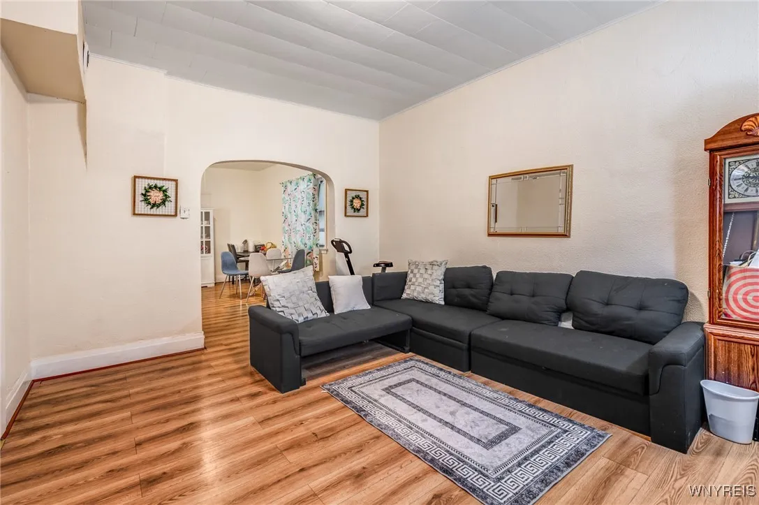 81 Schutrum Street, Buffalo, New York 14212, Buffalo, New York 14212, 5 Bedrooms Bedrooms, ,2 BathroomsBathrooms,Residential,Closed,81 Schutrum Street, Buffalo, New York 14212,0,B1591021