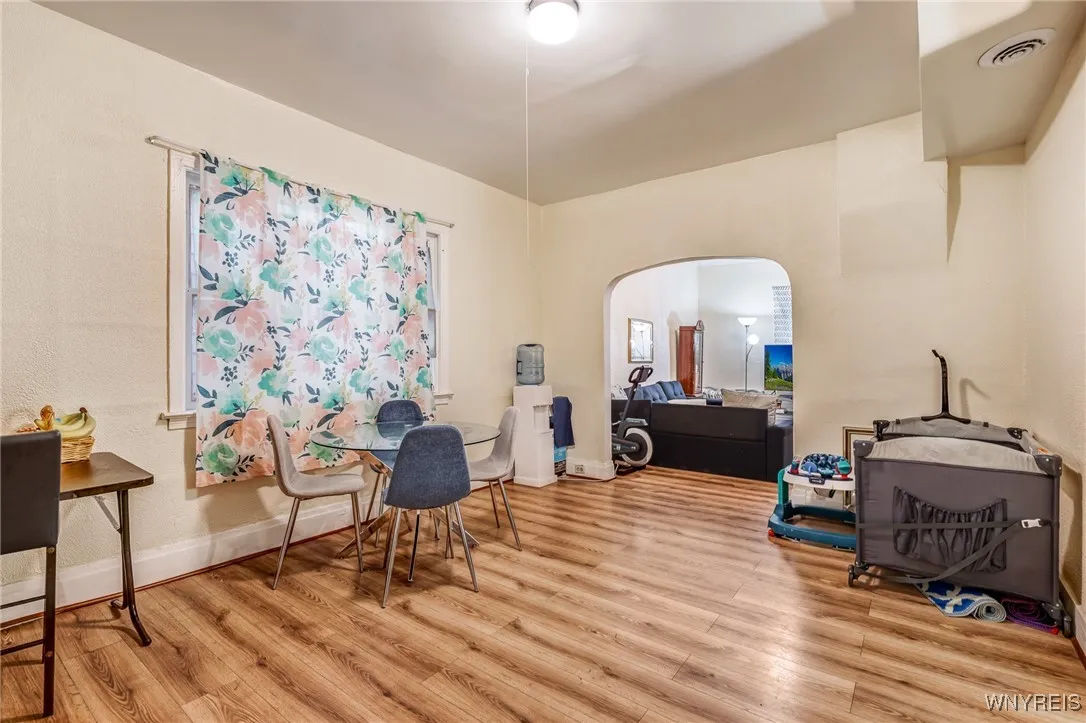 81 Schutrum Street, Buffalo, New York 14212, Buffalo, New York 14212, 5 Bedrooms Bedrooms, ,2 BathroomsBathrooms,Residential,Closed,81 Schutrum Street, Buffalo, New York 14212,0,B1591021